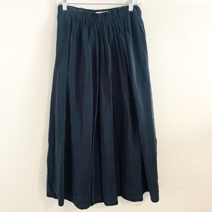 Calf-length navy flowy skirt